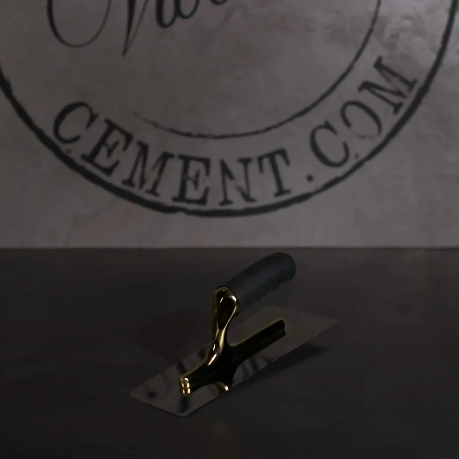 DBC Golden - Utläggare - Design By Cement Sweden AB