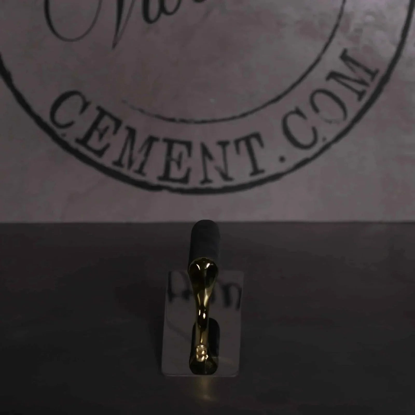DBC Golden - Utläggare - Design By Cement Sweden AB