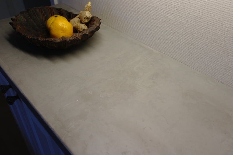 Bänkskiva i Ljusgrå microcement – skål