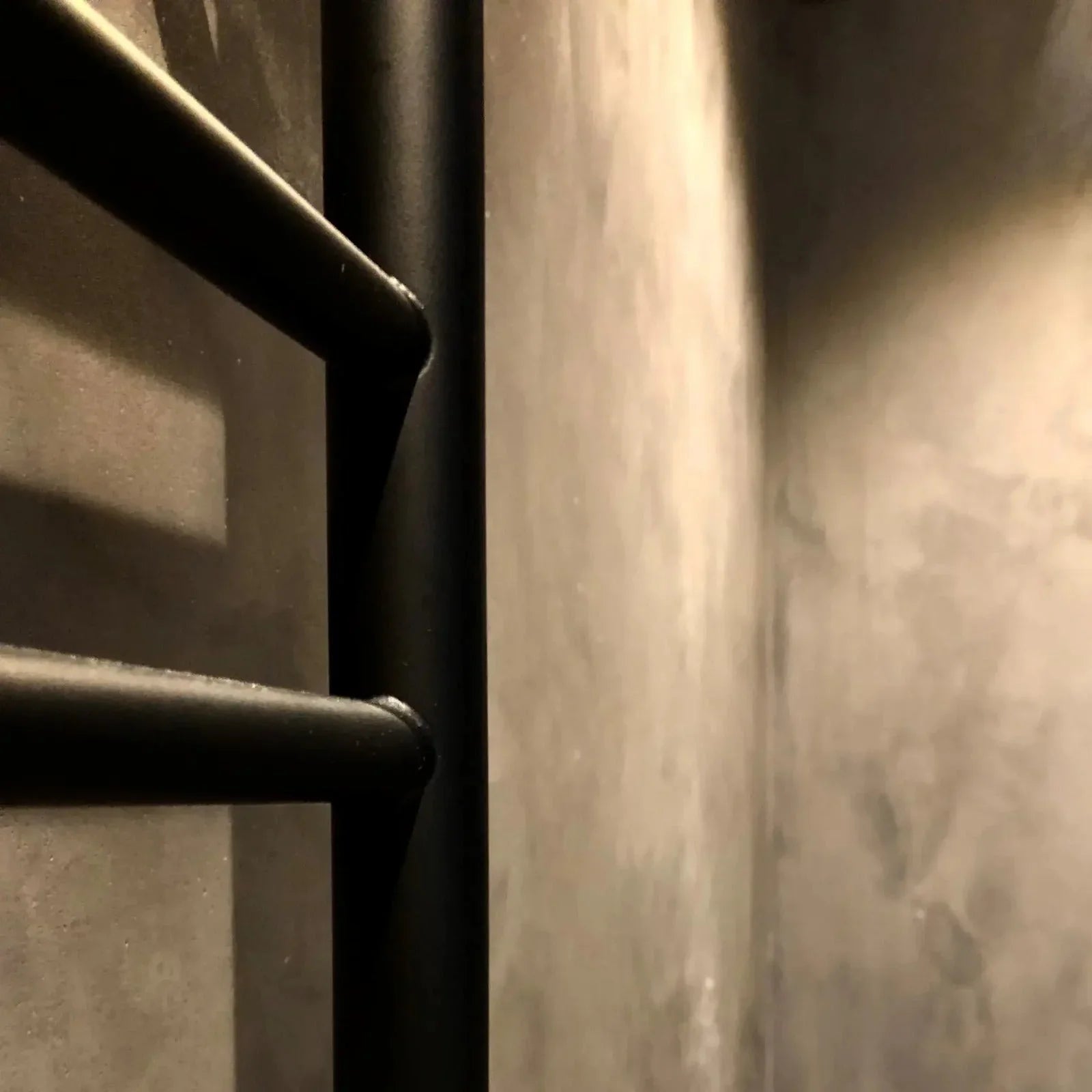 Microcement lagt ovanpå kakel- Design By Cement Sweden AB